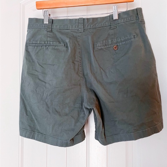 J. Crew Men's Olive Chino Flat Front Shorts - Picture 3 of 3